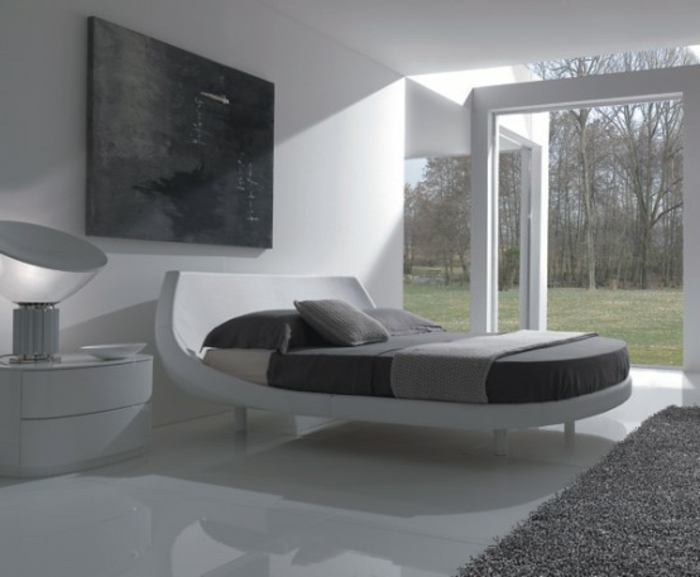 schlafzimmer-in-grau-graues-modell-große-wand-aus-glas