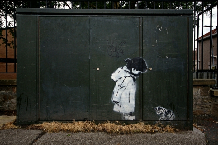 street-art-Schablonengraffiti-kleines-Mädchen-Katze-süß-kreative-Idee