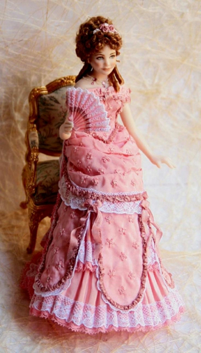 viktorianische-Puppe-hübsch-rosa-Kleid