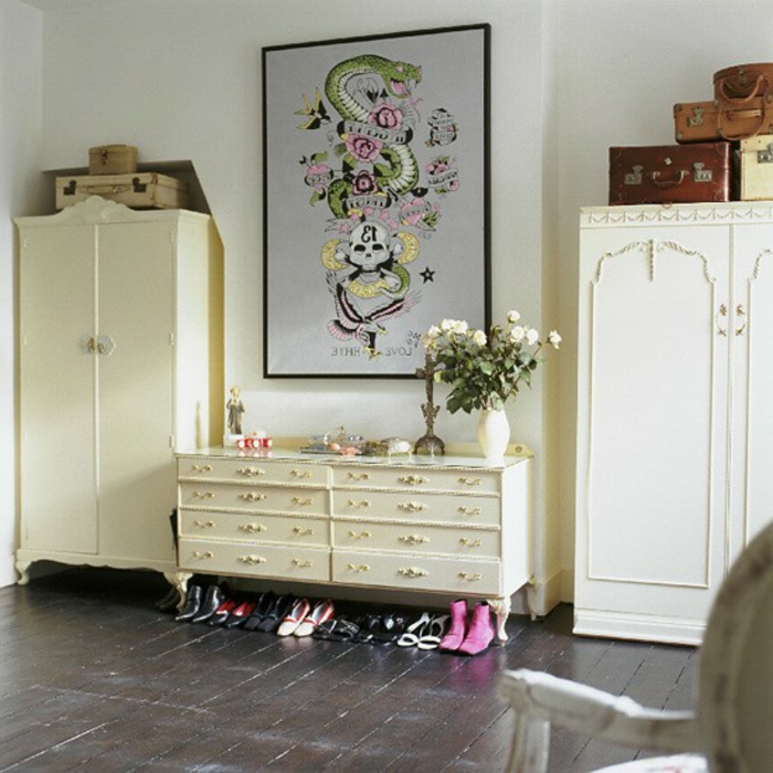 vintage-schlafzimmer-weiße-schubladen-tolles-aussehen