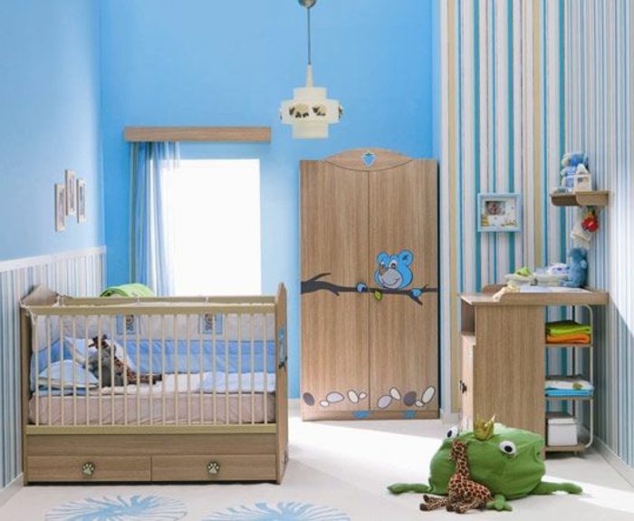 Babyzimmer-Set-in-blau-schubladen