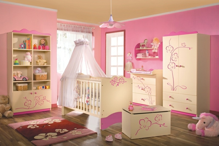 Babyzimmer-Set-rosige-wände