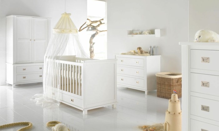 Babyzimmer-Set-weiße-bodenfliesen