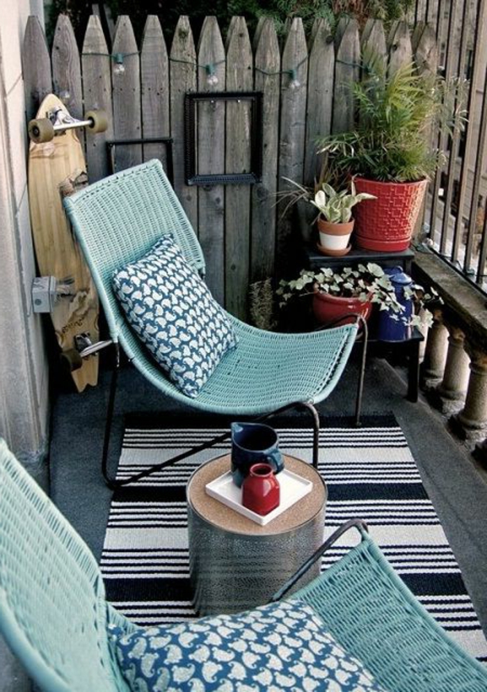 Balkon-Garten-rustikale-Gestaltung-Möbel-Stühle