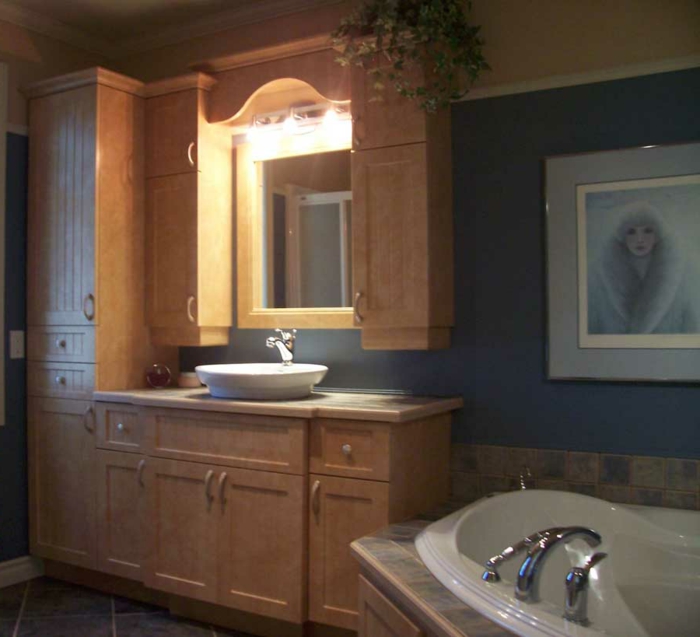 Beleuchtung-Wandschrank-für-Badezimmer-waschbecken-badewanne