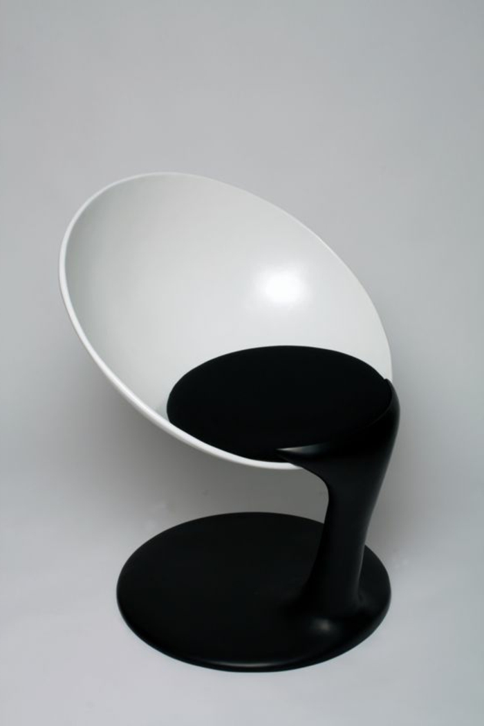 Designer-Stuhl-schwarz-weiß-Kombination-interessante-Form-ungewöhnlich-erstaunlich