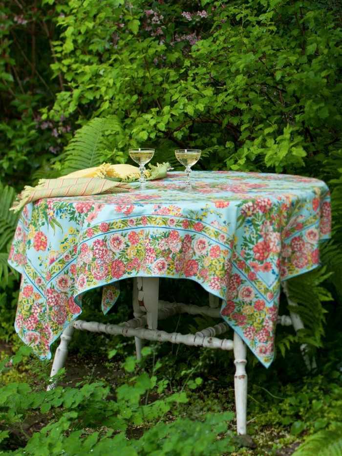 Garten-vintage-Tisch-Tischdecke-Leinen-shabby-chic-Stil
