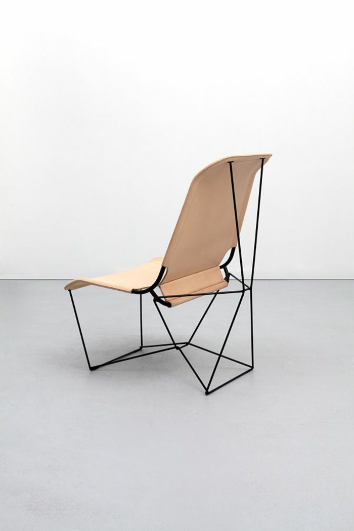 Leder-Stuhl-ungewöhnliches-Design-futuristisch-innovativ