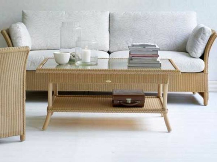Möbel-aus-Polyrattan-sofa-glas