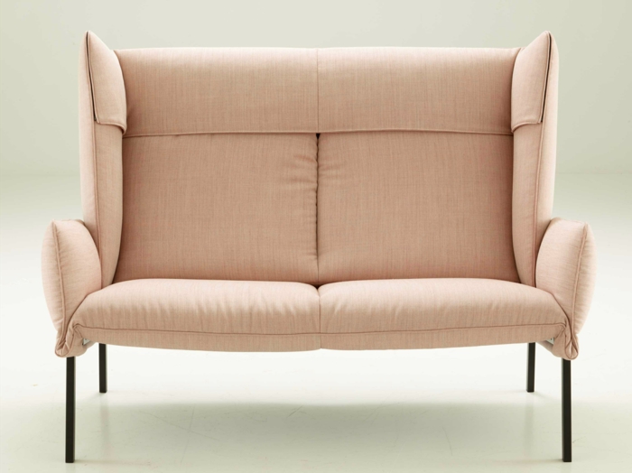 Sofa-italienisches-Design-Textil-interessante-Form-bequem-stilvoll-Pastellfarbe