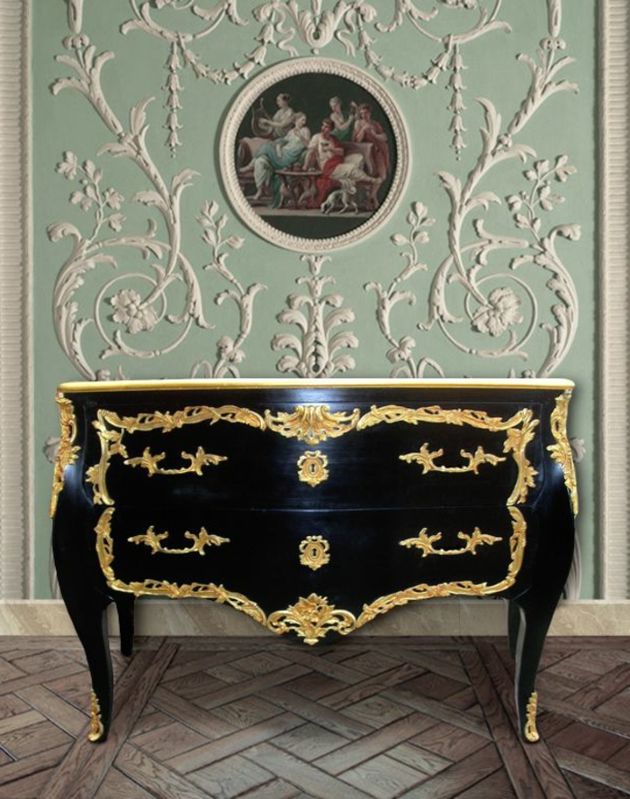 barockmöbel-schwarze-Kommode-Schubladen-goldene-Ornamente-Dekoration-antikes-Bild
