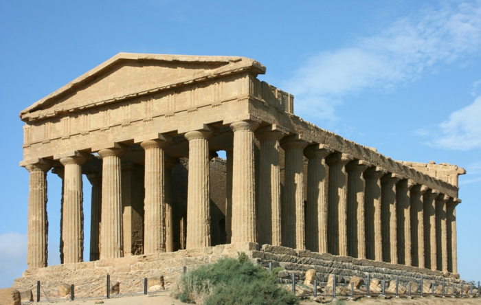 griechische-architektur-schön-und-großzügig