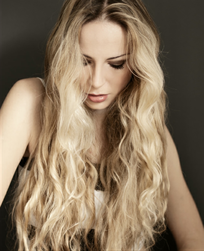 lange-schöne-blonde-haare