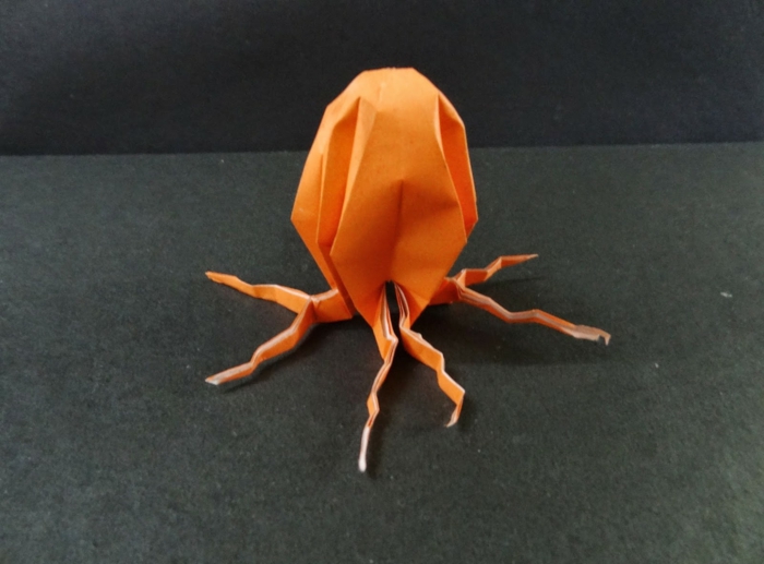 origami-tiere-ein-krake-in-orange