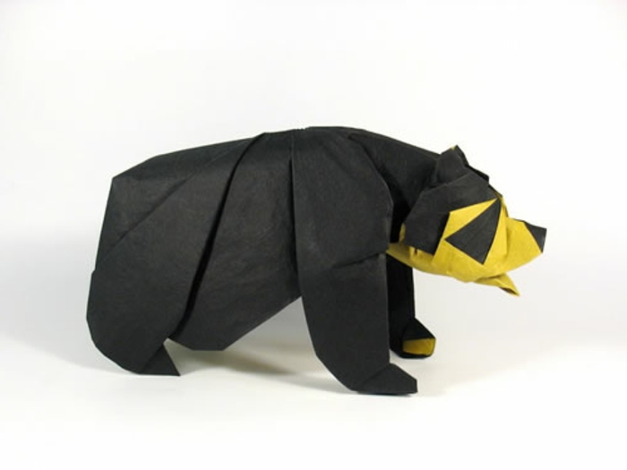 origami-tiere-schwarzer-bär-mit-gelbem-maul