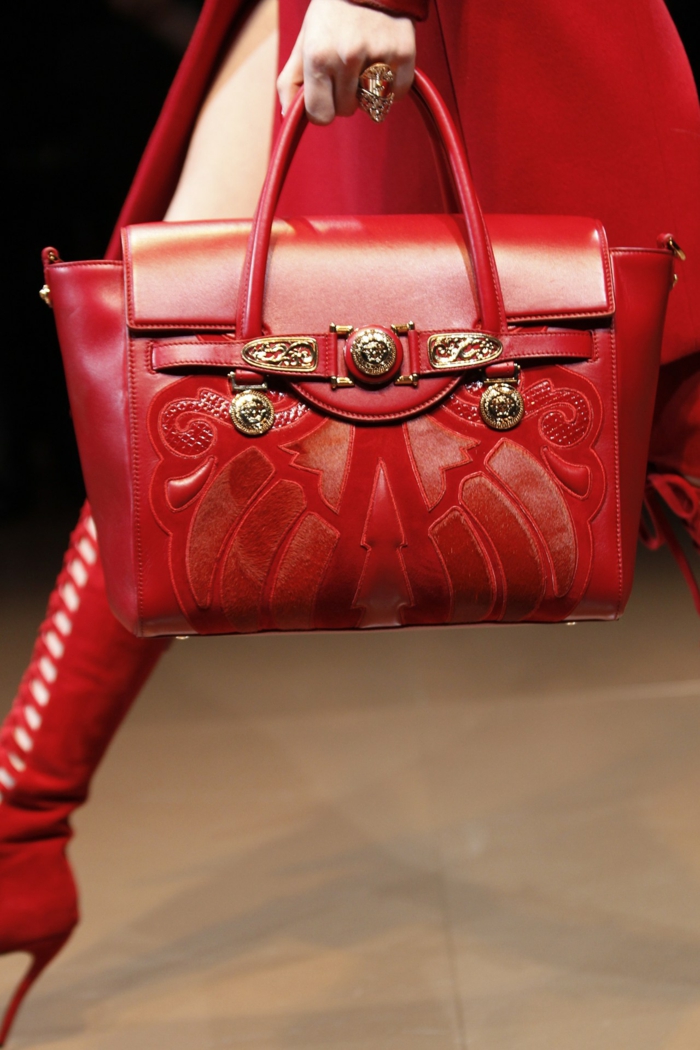 versace-taschen-rotes-cooles-modell