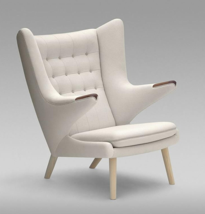 weißer-Sessel-Designer-Modell-bequem-exquisit