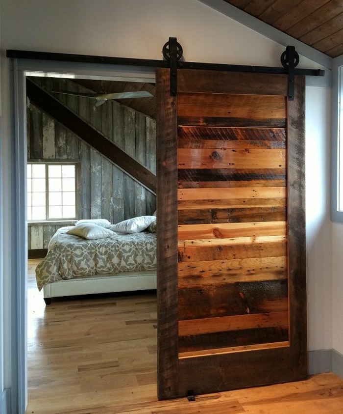 Schlafzimmer-Schiebetür-Holz-vintage-gemütlich