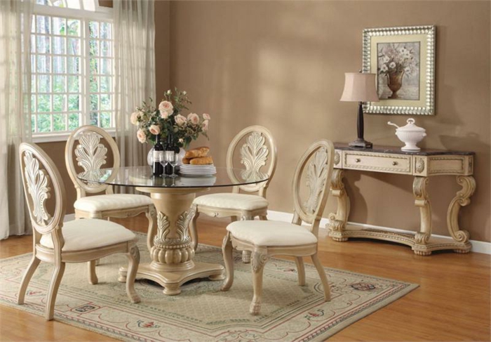 Esszimmer-Gestaltung-vintage-shabby-chic-barock-Elemente-runder-Esstisch-gläserne-Tischplatte-Rosen