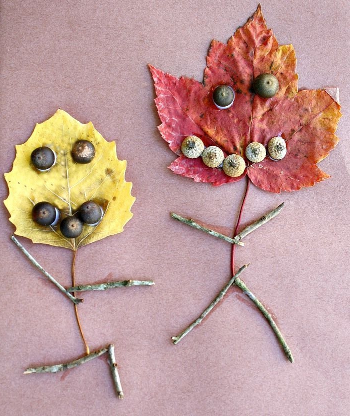 Herbstbasteln-mit-Kindern-blätter-gesichten-holz-beinen