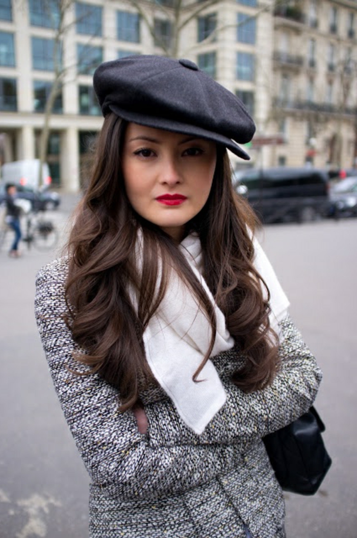 Mädchen-Straßenmode-Wintermantel-Halstuch-weiß-schwarze-Mütze-französischer-hut-schicker-Look