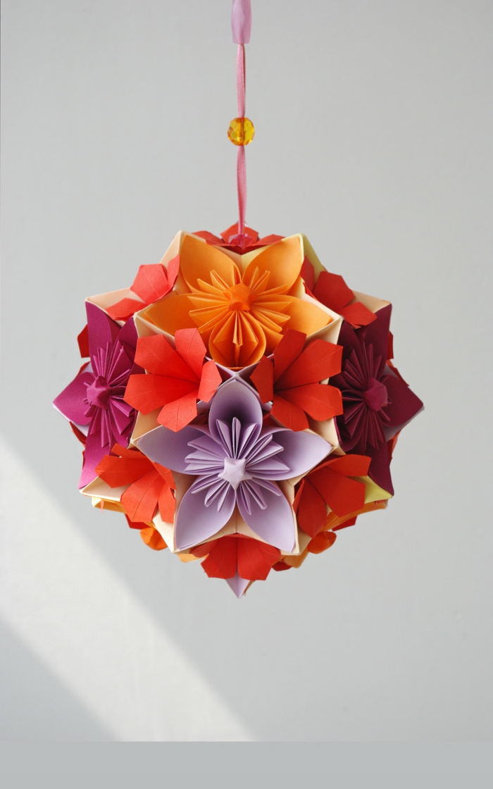 Origami-Blumen-orange-rot-lila-warme-Nuancen-hängender-Ball-Dekoration