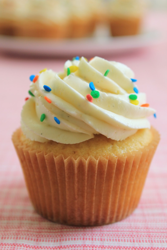 Vanille-cupcakes-Späne-farbig