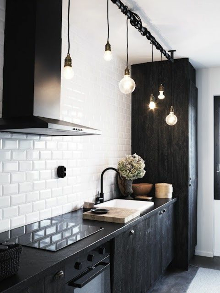 deko-ideen-für-küche-schwarze-möbel