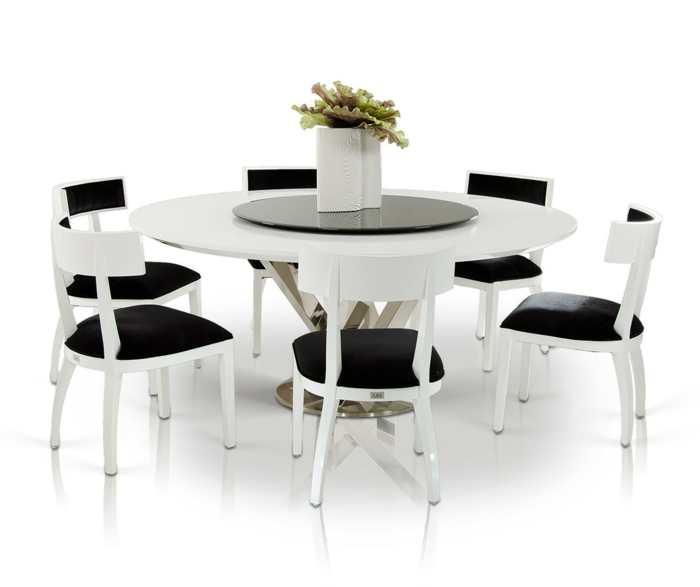 elegantes-Interieur-weiße-Möbel-runder-Esstisch-weiß-Glas-Stühle-Samt-Sitz