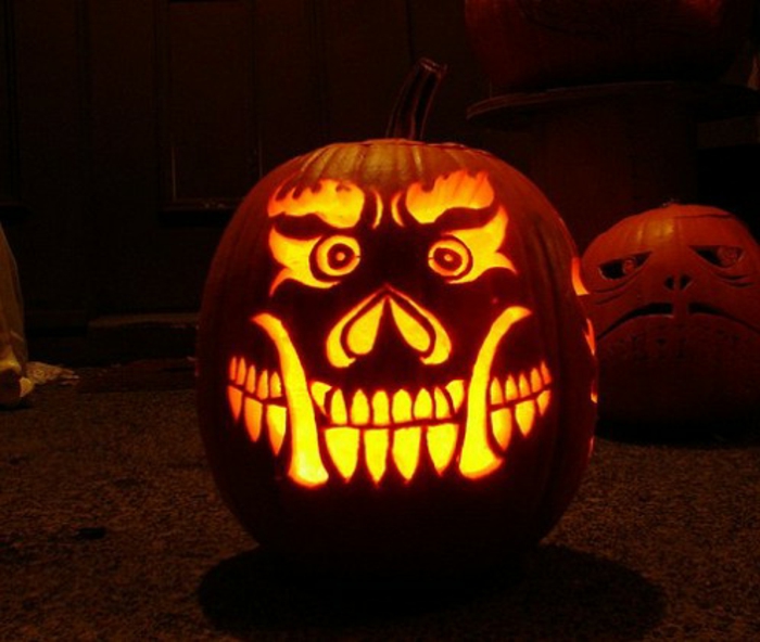 halloween-kürbisse-lächelndes-gesicht