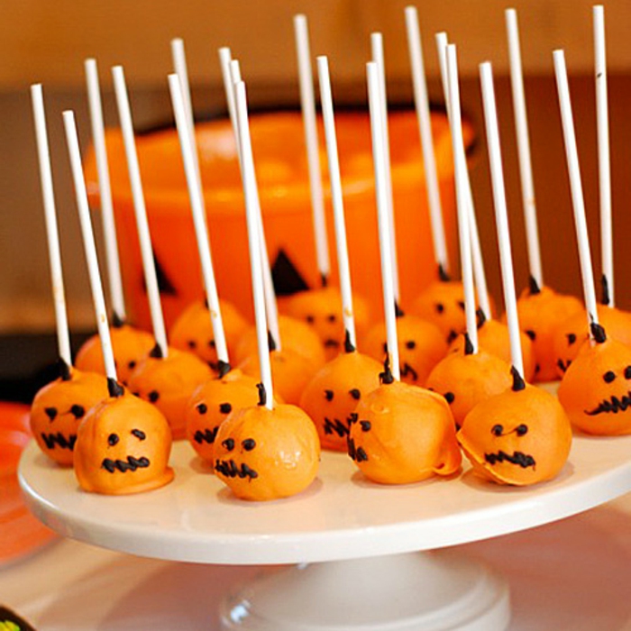 halloween-süßigkeiten-party-kürbisse