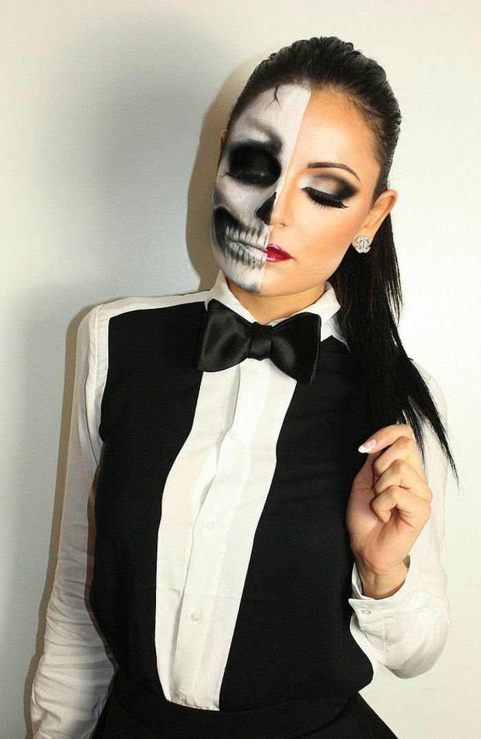 halloween-verkleidung-gerippe-gesciht-bemalen-kostüm-in-weiß-und-schwarz