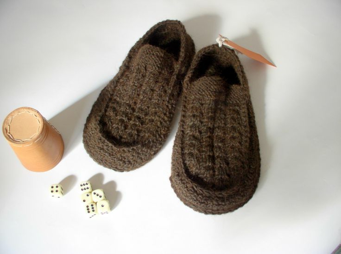 handgemachte-Crochet-Herren-Hausschuhe-braun