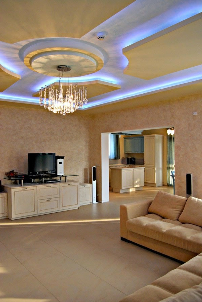indirekte-beleuchtung-fürs-wohnzimmer-beige-interieur