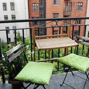 Kleiner Balkontisch für ein gemütliches Ambiente!