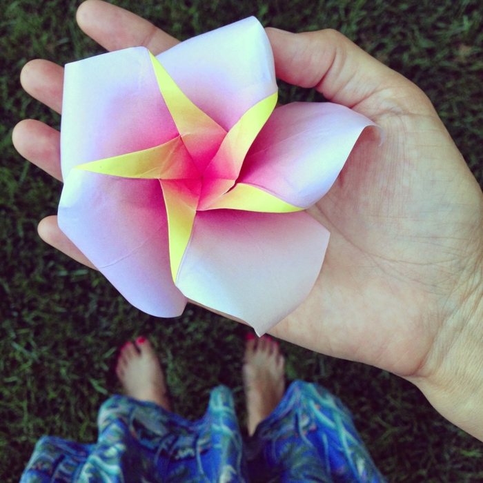 origami-blume-schöne-Farben-kreative-idee-handgemacht