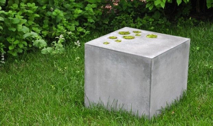 pflanzkübel-aus-beton-würfel-design