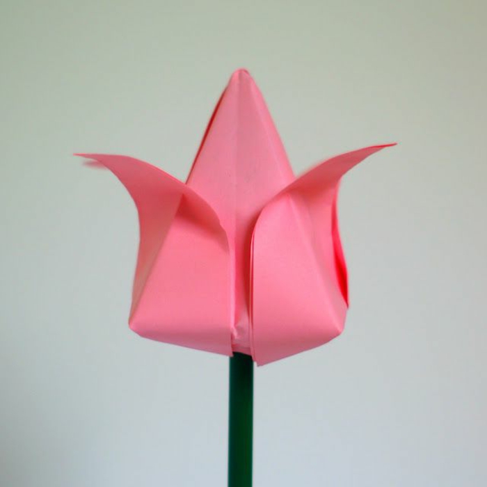 rosa-Tulpe-Papier-origami-kunst-handgemacht
