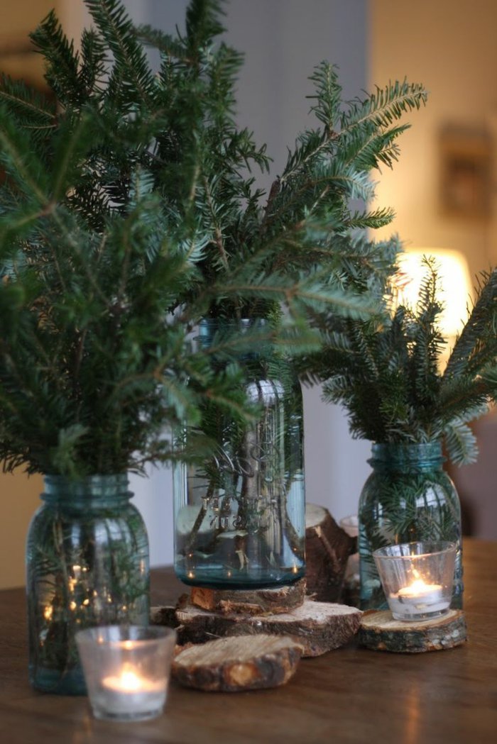 weihnachtliche-Deko-Tannenzweige-Einmachgläser-Kerzen