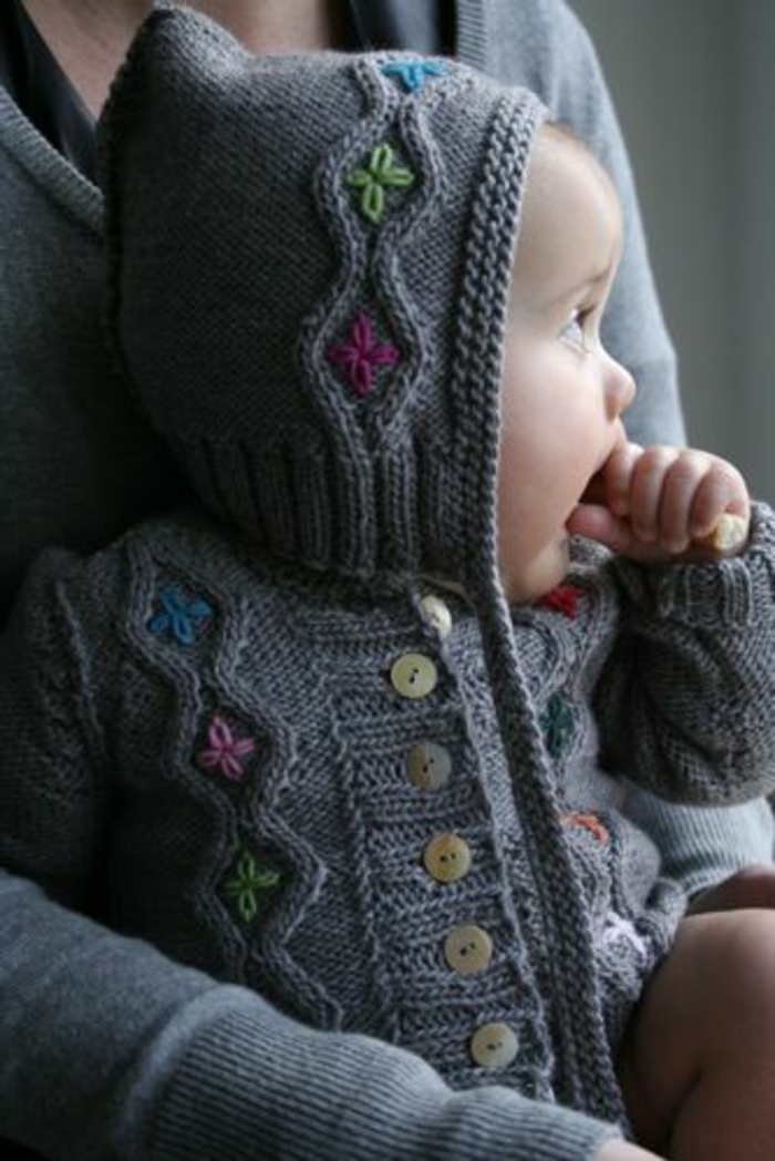 Baby-Pullover-stricken-kleine-hüte