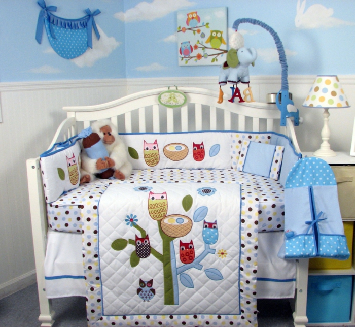 Babyzimmer-für-Jungen-blaue-Baby-Bettwäsche-Eulen-Motive