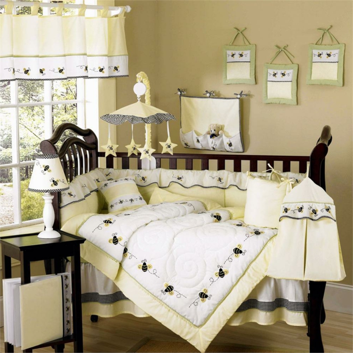 Babyzimmer-für-Mädchen-Bettwäsche-Bienen-Motive