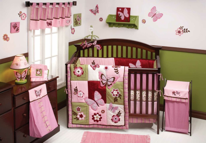 Babyzimmer-für-Mädchen-rosa-Baby-Bettwäsche-Schmetterling-Motive