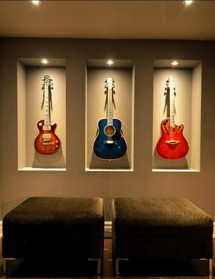 Gitarren-an-die-Wand-aufhängen-originelle-Idee