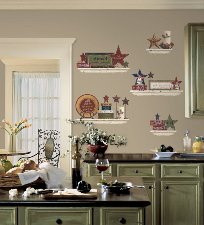Küche-vintage-Gestaltung-veraltete-Möbel-Küchenschränke