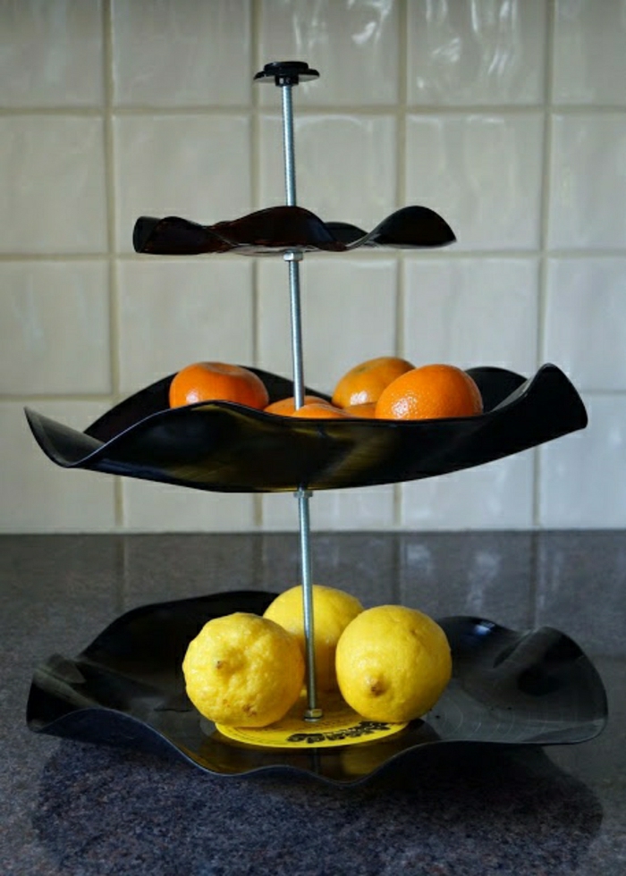 alte-vinyl-Platten-praktische-Anwendung-Ständer-drei-Stufen-Früchte-Zitronen-Orangen