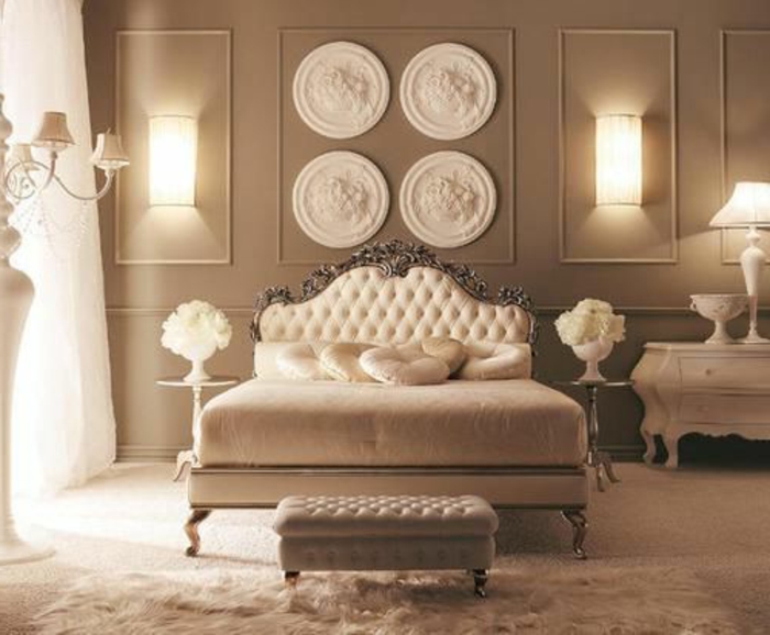 aristokratisches-Schlafzimmer-Design-weiße-Möbel-doppelbett