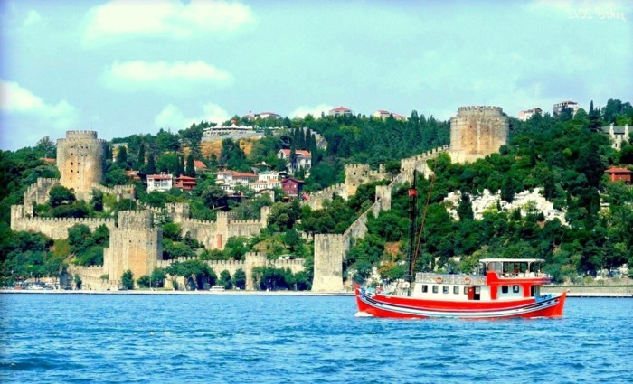 bosporus- Istanbul-Sehenswürdigkeiten RUMELİ HİSARI-