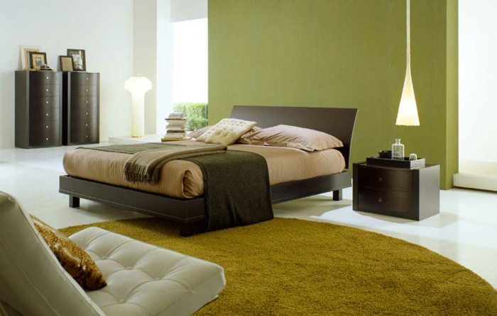 coole-einrichtungsideen-schönes-schlafzimmer-mit-einem-runden-teppich
