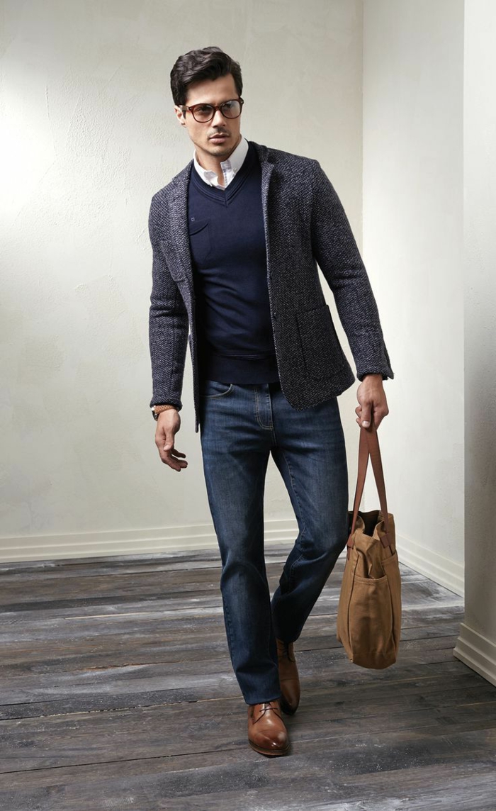 eleganter-Herren-Outfit-Jeans-Blazer-leichter-hochwertiger-Pullover-elegante-Tasche